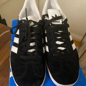 Adidas Gazelle 7.5 Black/White/Gold Originals